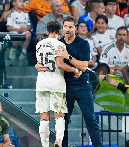 皇马与阿尔瓦罗转会谈判 在葡杯决赛后正式推进 皇马与阿尔瓦罗转会谈判 在葡杯决赛后正式推进